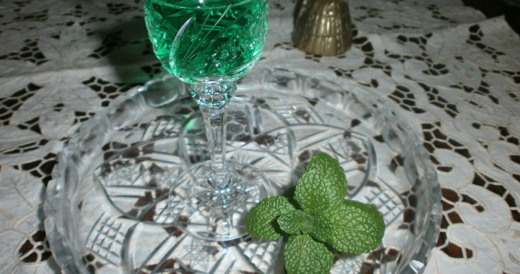 LIQUORE ALLA MENTA