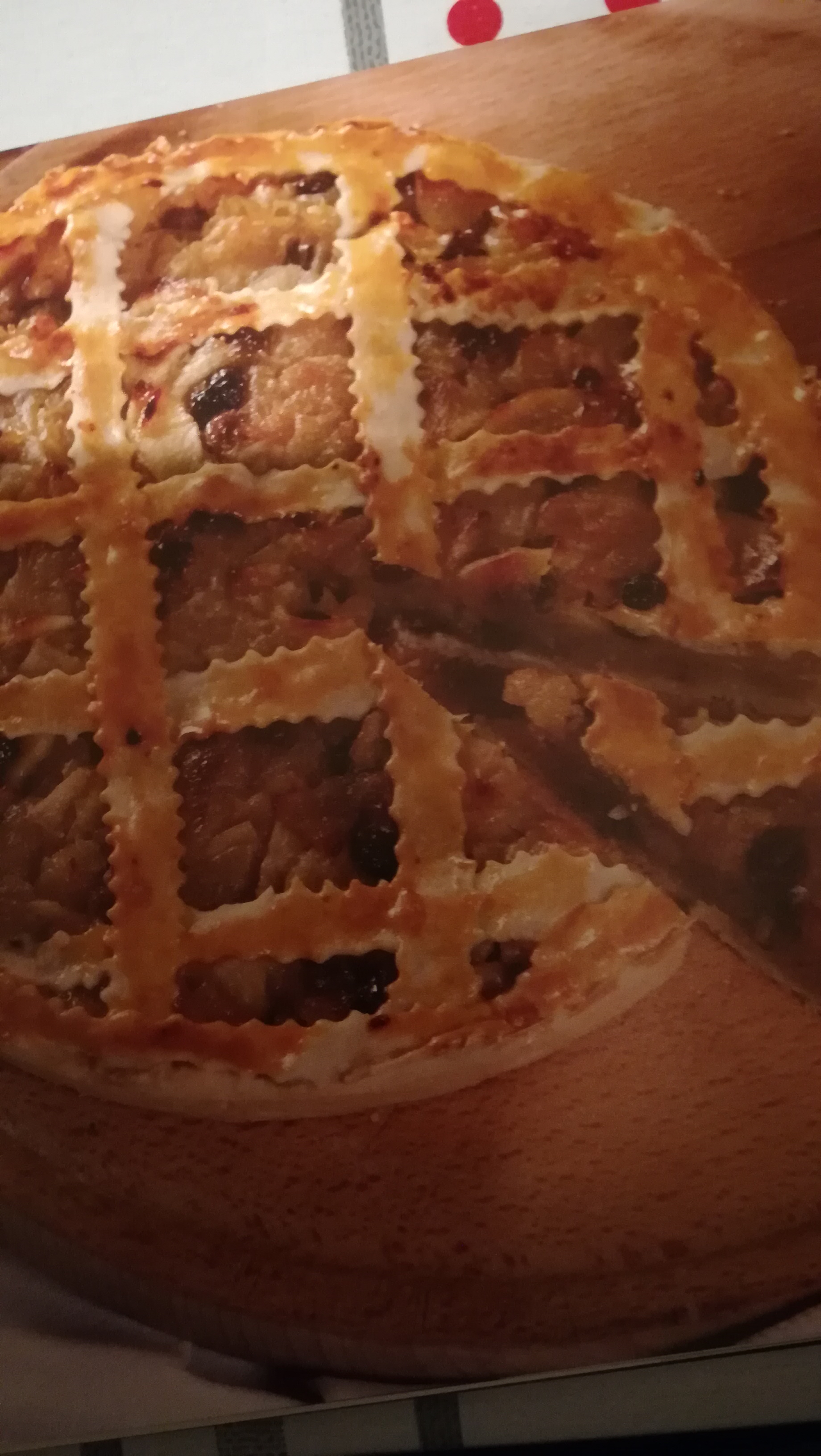 CROSTATA DI MELE E UVETTA