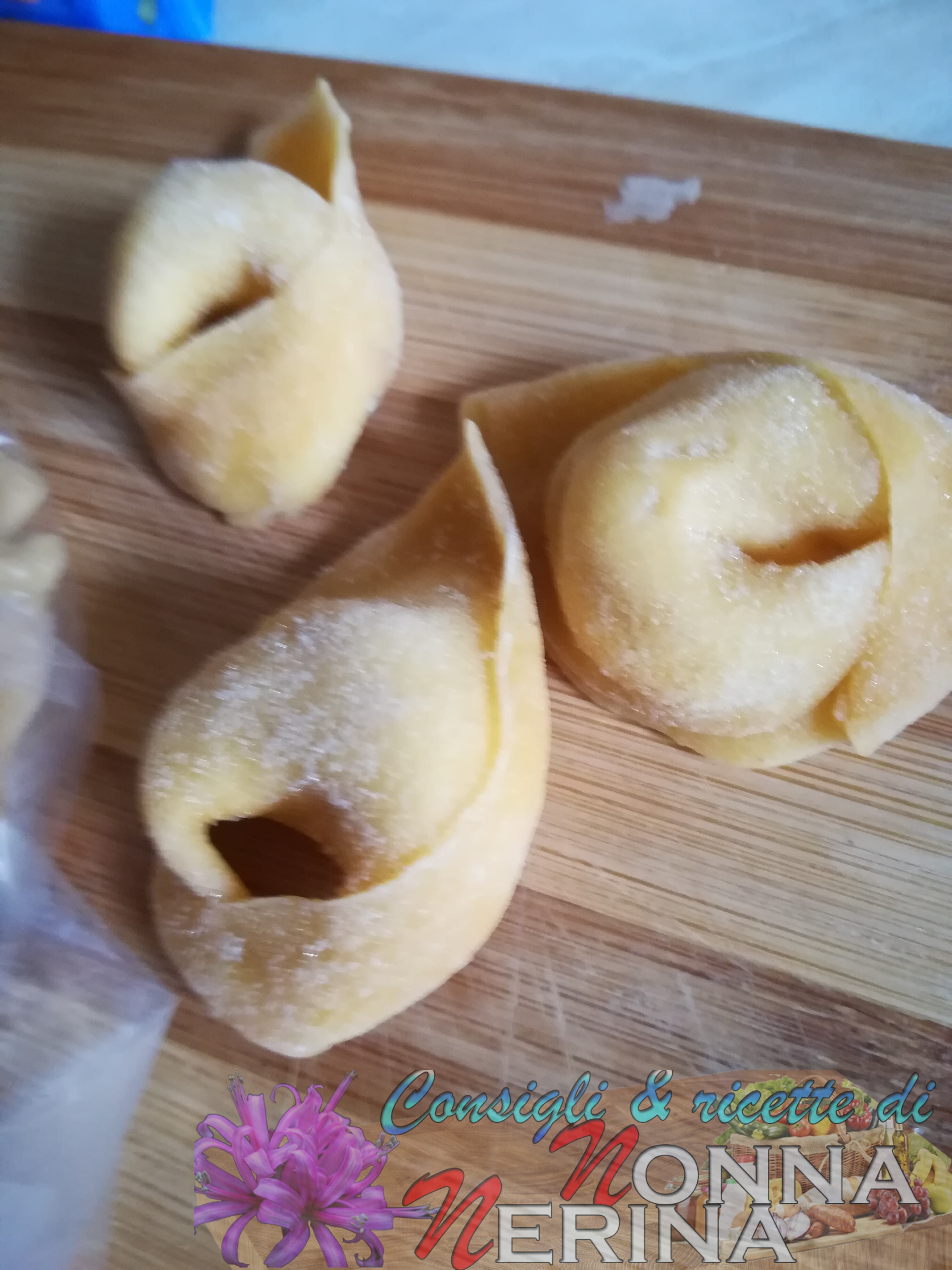 TORTELLONI ALLA BOSCAIOLA